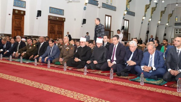 مفتي الجمهورية يؤدي صلاة الجمعة بالمسجد العباسي بمدينة بورسعيد