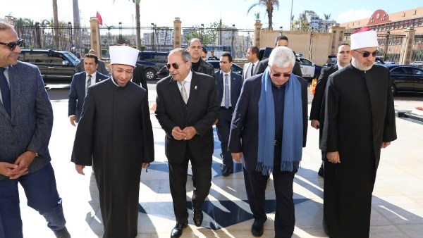 وزير الأوقاف يحضر صلاة الجمعة بالمسجد العباسي ببورسعيد بمناسبة عيدها القومي