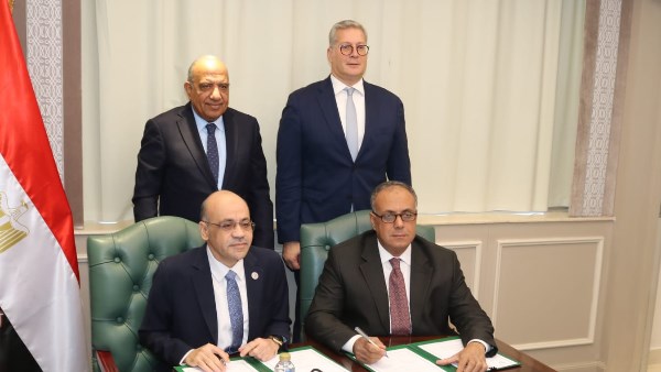 بروتوكول تعاون بين وزارتي الكهرباء والبترول لمعالجة المخلفات البترولية نوويًا بطريقة آمنة