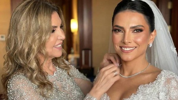 نادية مصطفى تشارك صورا من حفل زفاف ابنتها