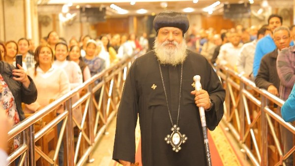 403 من أمناء الخدمة يشاركون في لقاء روحي بحلوان بقيادة الأنبا ميخائيل