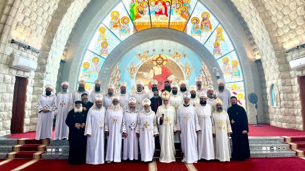 الخلوة الأولي لمجمع كهنة إيبارشية حلوان والمعصرة