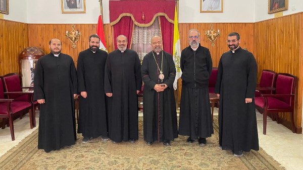 البطريرك الأنبا إبراهيم إسحق يستقبل آباء الكلية الإكليريكية بالمعادي للتهنئة بعيد الميلاد