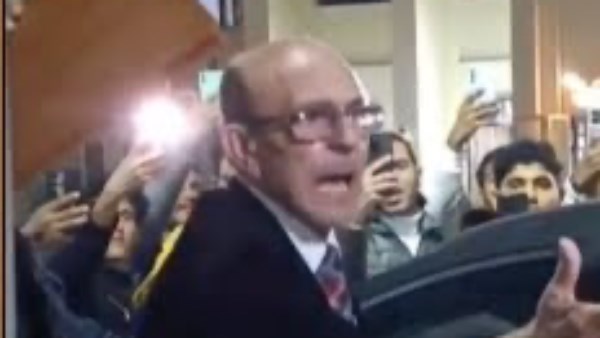 أبويا ما أجرمش| منشور مثير من نجل سائق محمد صبحي بعد انفعال الفنان على والده