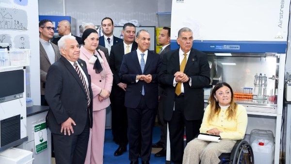 نولي اهتماما كبيرا بدعم حق الطفل في الصحة والرعاية المتكاملة