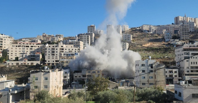 الاحتلال ينسف منزلي الأسيرين صنوبر وغنام في نابلس وطوباس