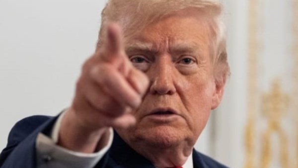 ترامب يشدد القيود على تصاريح العمل للمهاجرين