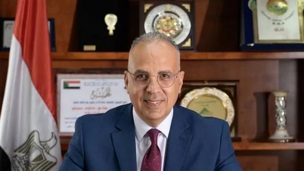 وزير الري يؤكد أهمية مشروع تحديث أنظمة التشغيل والتحكم بمفيض قناطر إسنا