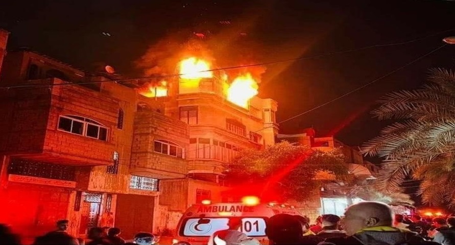 حريق منزل عائلة أبو ريا في غزة
