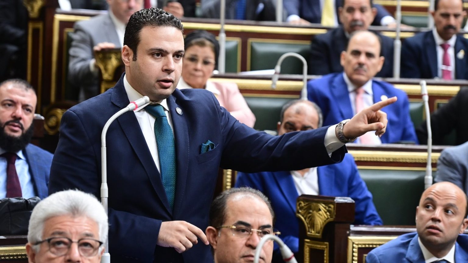 سؤال عاجل بشأن واقعة التحرش بأطفال داخل مدارس بالقاهرة الجديدة