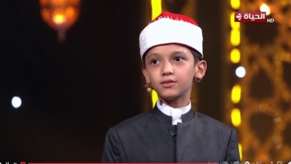 قبل التلاوة بشرب ميه دافية عشان صوتي يبقي مرتاح