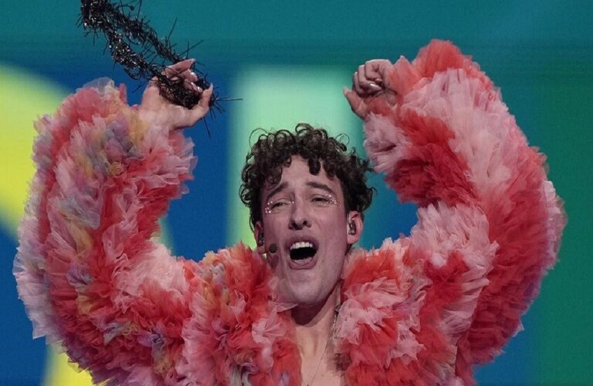 الفائز بمسابقة “يوروفيجن” يعيد الجائزة احتجاجا على استمرار مشاركة إسرائيل