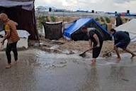 غزة : 22 ألف خيمة تضررت ونحو مليون ونصف نازح يعيشون أوضاعا قاسية