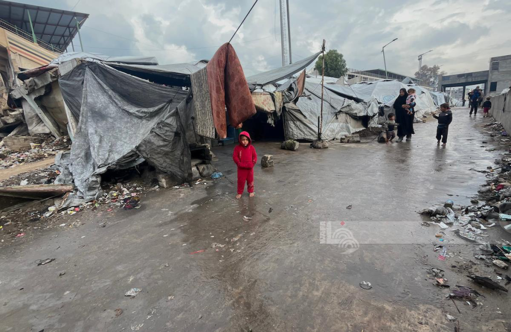 خيام لم تصمد أمام المنخفض الجوي