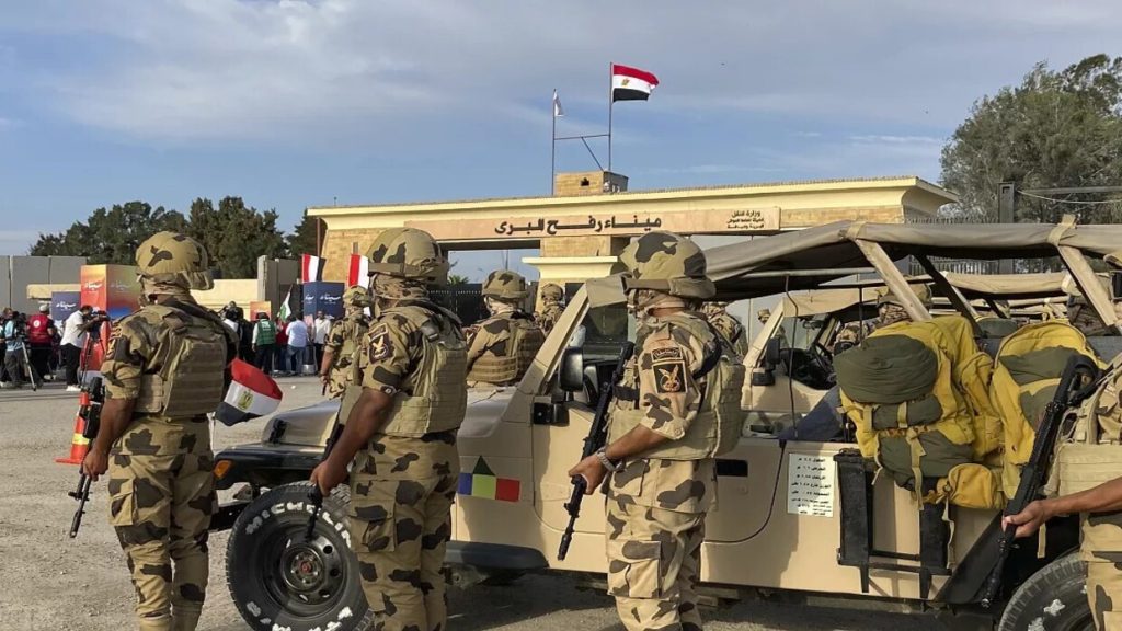 استعانت بالأميركيين ..اذاعة عبرية: ضغط مصري على إسرائيل لفتح معبر رفح بالاتجاهين