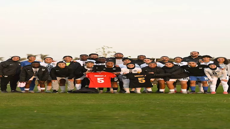 “على هامش مباراة موردن.. مسار يكرم قائدته السابقة (صورة)