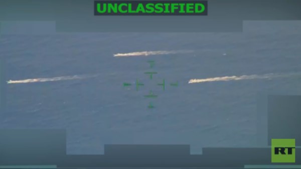 الجيش الأمريكي يعلن مقتل 3 أشخاص في استهداف 3 سفن تهريب مخدرات