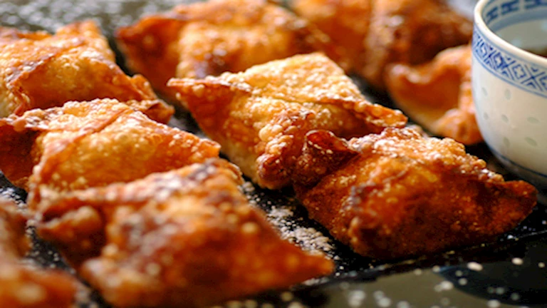 استعدي لرمضان.. وصفة عجينة سمبوسة منزلية بطعم المطاعم