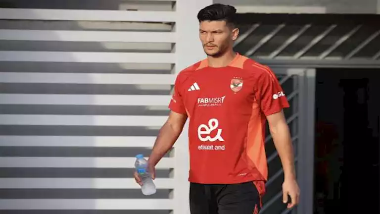 أشرف داري مشاركات قليلة ومقابل مادي ضخم مع الأهلي