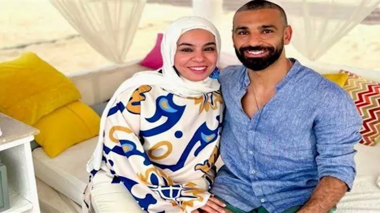 “لازم يبطل كورة”.. شقيقة محمد صلاح تثير الجدل بمنشور جديد