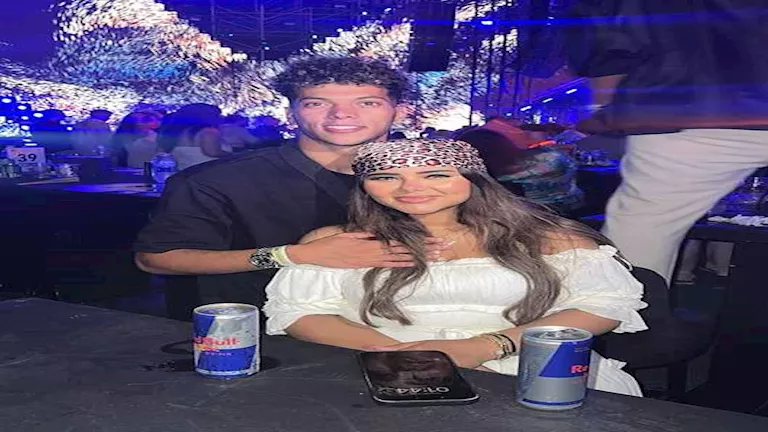 إمام عاشور ينشر صورة جديدة له رفقة إبنته “كتاليا”