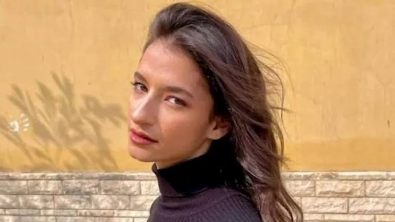 أميرة أديب تشيد بفيلم “Giant”.. وأمير المصري يرد