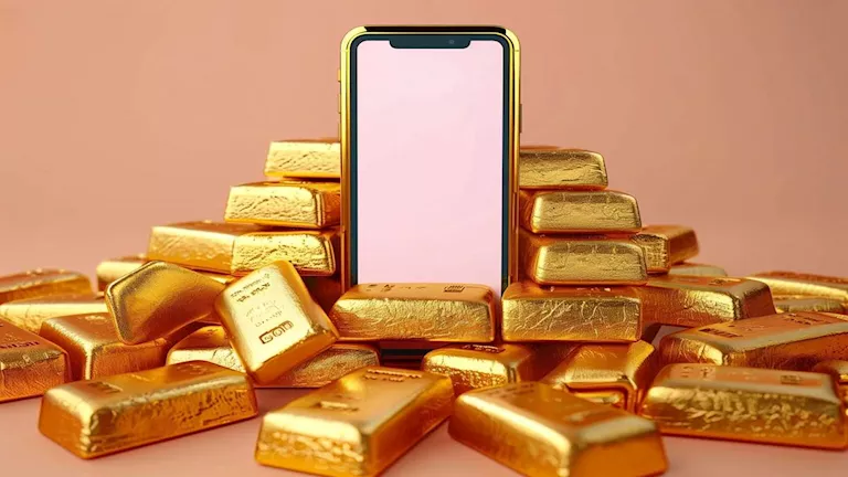 “كنز في منزلك”.. طريقة استخراج الذهب من هواتفك القديمة في دقائق (فيديو