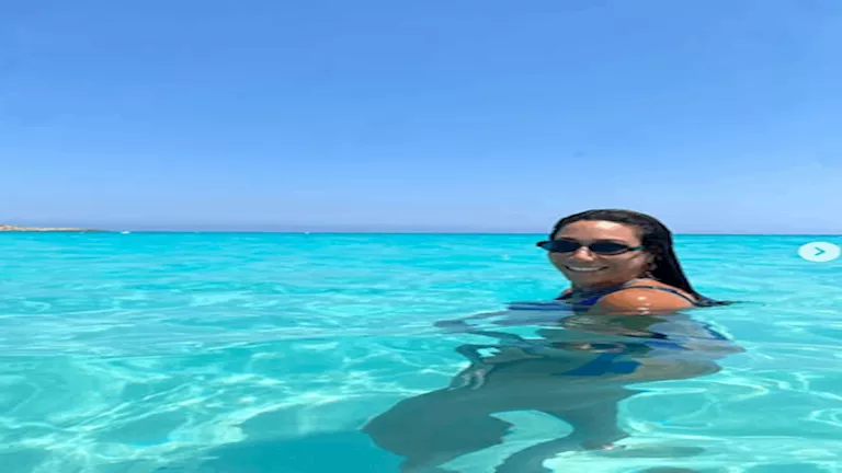 25 صورة وأبرز المعلومات عن فريدة عثمان وعائلتها