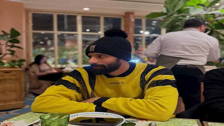 محمود جنش ينشر صورا جديدة وهو يستمتع بالأجواء الشتوية خارج مصر