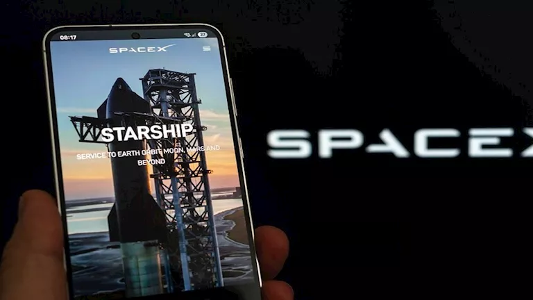 إيلون ماسك يعترف بإنشاء شركة “سبيس إكس” للقاء كائنات فضائية