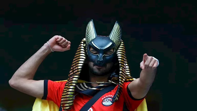 ماذا يحدث في ملعب ابن بطوطة بمباراة مصر والسنغال؟