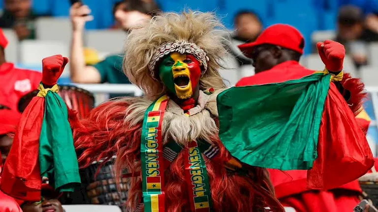 ماذا يحدث في ملعب ابن بطوطة بمباراة مصر والسنغال؟