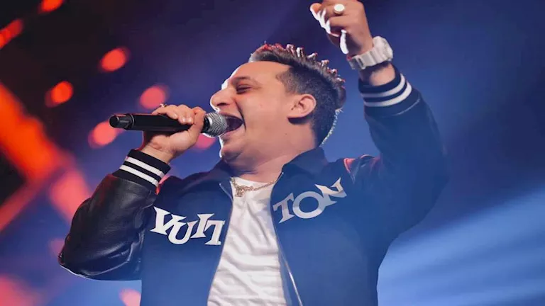 “إنت لسه شفت حاجة من الزمن”.. هل تعدى رضا البحراوي على أغنية شفيقة؟