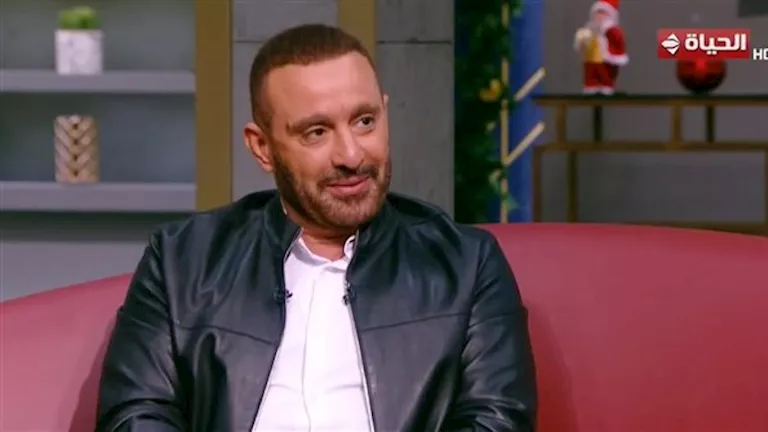 “وداعًا للسوشيال ميديا”.. السقا يختصم منتقديه أمام الله