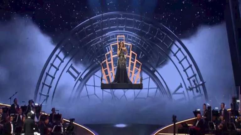 “طايرة في الجو”.. دخول مميز لـ أنغام في حفلها الغنائي بالسعودية