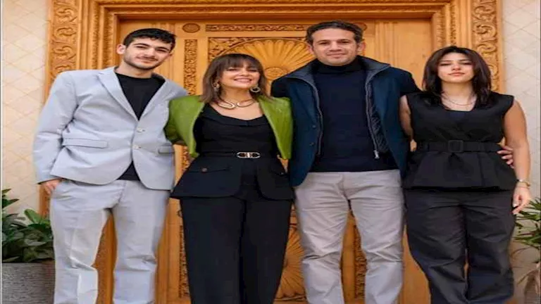 25 صورة وأبرز المعلومات عن عائلة محمد فضل لاعب الأهلي السابق