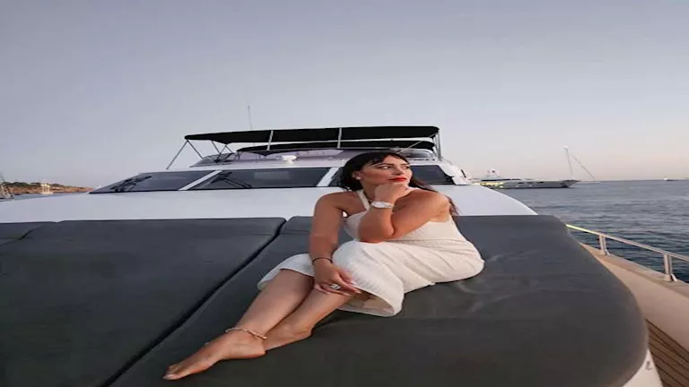 25 صورة وأبرز المعلومات عن شقيقة جورجينا خطيبة كريستيانو رونالدو