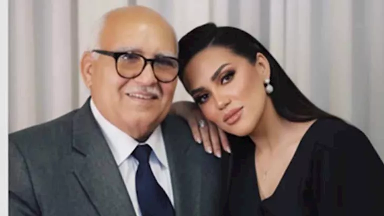 “لسه حساك معايا”.. مي فاروق تحيي الذكرى الثالثة لرحيل والدها بكلمات مؤ