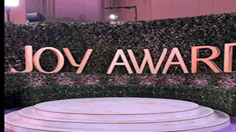 “أم اللؤلؤ”.. فستان ارتدته فنانة بالسعودية بـ مليون جنيه وغير معروض لل