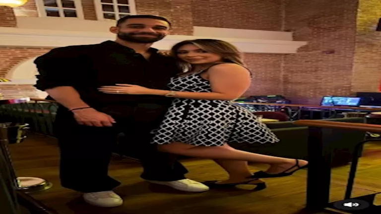 بمناسبة عيد زواجهما.. زوجة عمرو السولية تشارك صورًا رومانسية وتعلق