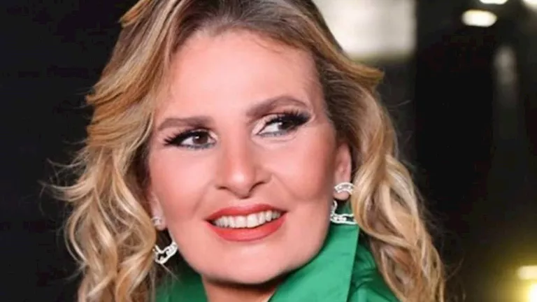 “استغنت عن الفستان”.. يسرا بإطلالة شتوية مختلفة في حفل المتحدة