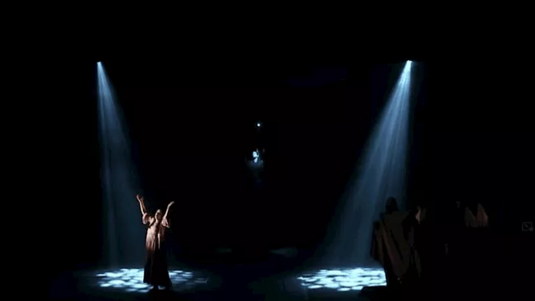 عرض “رحل النهار” يضيء ثالث ليالي “أهلاً بمهرجان المسرح العربي”