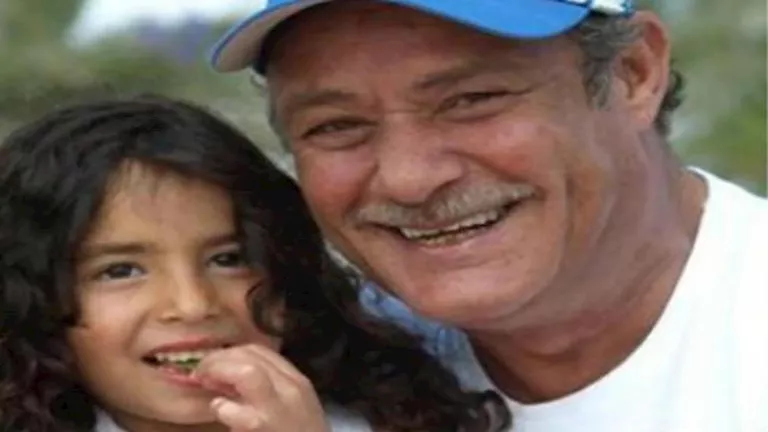 ماذا قال فاروق الفيشاوي عن دراسة حفيدته “لينا” للفن؟