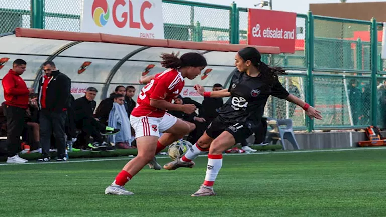 الأهلي يواصل الزحف نحو الصدارة بثمانية نظيفة أمام بالم هيلز في دوري ال