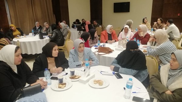 تنفذ برامج تدريبية متخصصة لدعم خدمات الصحة النفسية بالمحافظات