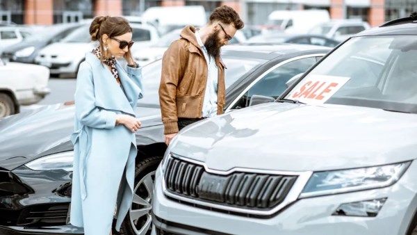 خطوات اختيار وشراء سيارة مستعملة بطريقة آمنة وذكية