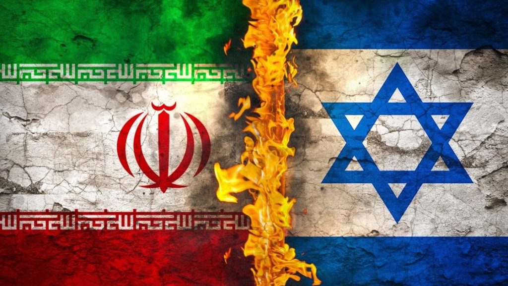 المنطقة تقترب من الاشتعال.. جيش الاحتلال الإسرائيلي يترقب هجومًا إيرانيًا مُحتملاً