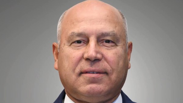 وزارة الصناعة تطلق تطبيق “دعم المستثمرين” لتسهيل متابعة الشكاوى