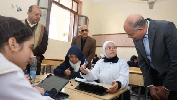 غدا السبت .. مليون طالب يؤدون امتحانات الفصل الدراسي الأول بالمنيا