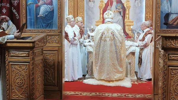 احتفالية مبهجة